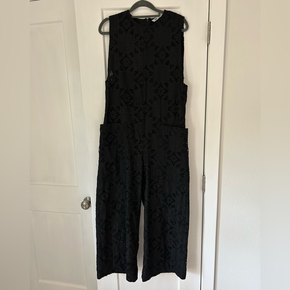 Pant jumpsuit. Zara. Size 4.